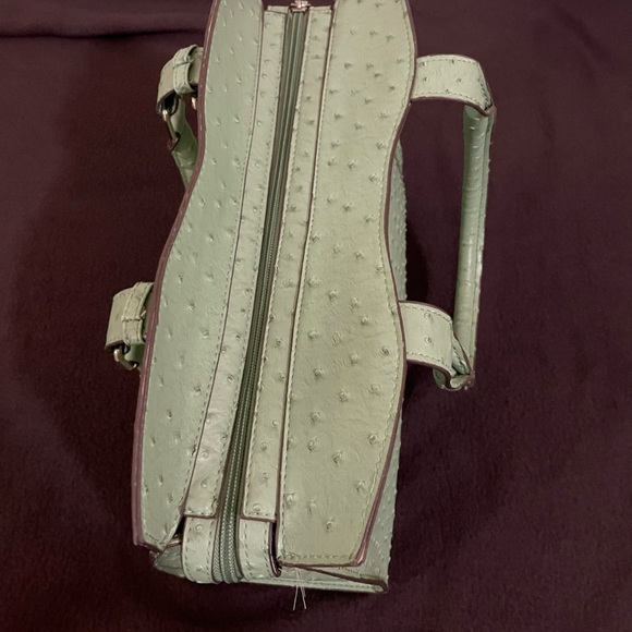 Bueno Green Satchel with Structured Design and Textured Finish - Picture 5 of 11